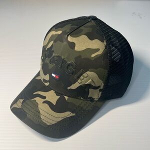 New Tommy Hilfiger Snapback Trucker hat